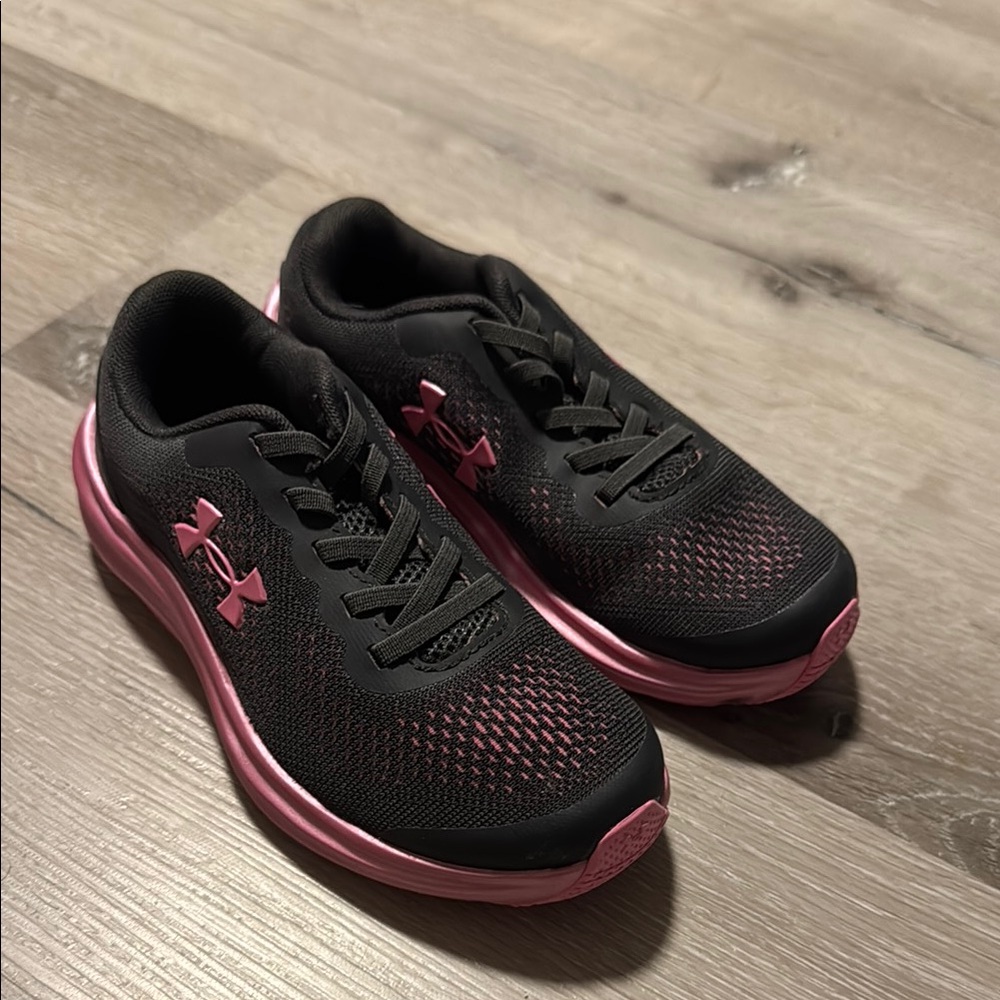 Under Armour Girl's Black and Pink Running Shoes